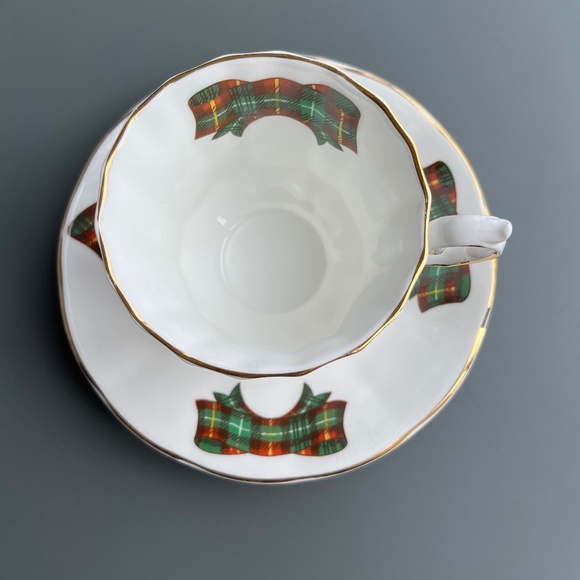 Prince Edward Island tartan tea cup & saucer, English bone china, by Elizabethan - Picture 4 of 14